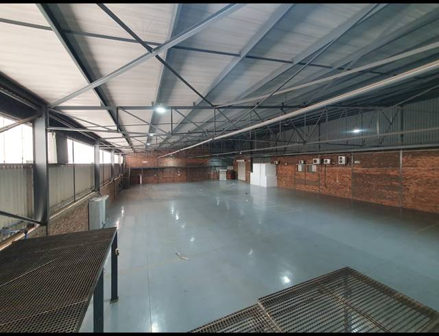 2,805M² WAREHOUSE TO LET IN ORMONDE